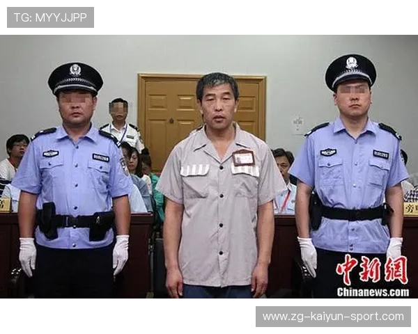 足球裁判在基层推广中引入模拟执法与导师带教并行机制，足球裁判团队